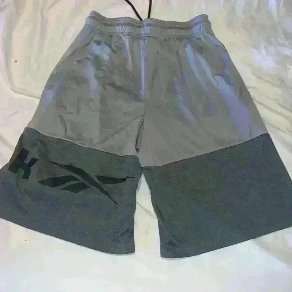 Reebok gym shorts size s - Picture 4 of 4